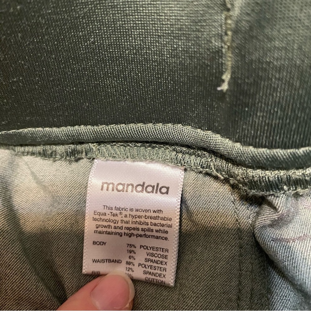 {Mandala} Scrub Set | One Pocket Top (S) & Joggers (S Petite) - Heather Olive - Picture 7 of 14